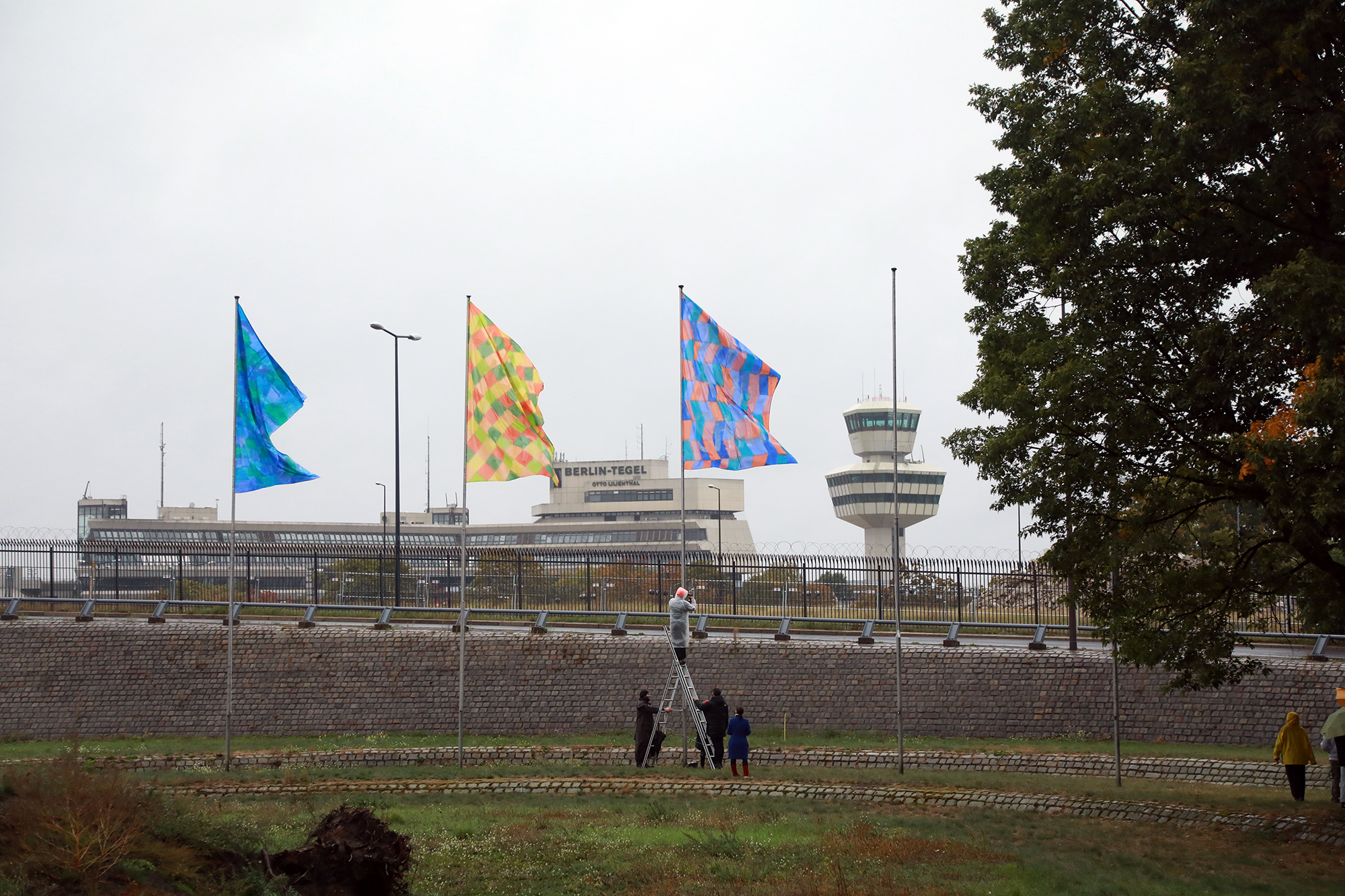 Nichts zu Hissen – Nothing to Hoist: Raul Walch & Studio Ukraine