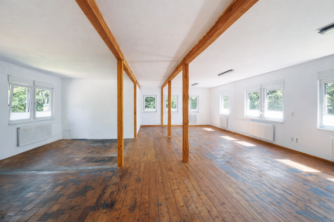 Large Residency & Project Space